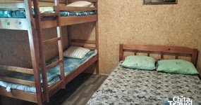 Дом №5 комната - 1 (сдвоенные, ление) - 2х спальная, кровать, двухъярусная кровать, тумбочка, стол, стулья (июнь 2025).