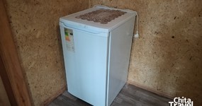 Дом №5 комната - 2 (сдвоенные, ление) - 2х спальная, кровать, двухъярусная кровать, тумбочка, стол, стулья (июнь 2025).