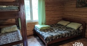 Дом №13 (4 места) - спальные места: 2х спальная, кровать, двухъярусная кровать, тумбочка, печь (июнь 2025).