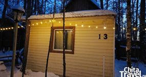 Зимний домик №13 (4 места) - 2-х спальная кровать, двухъярусная кровать, стол стулья, холодильник, эл.чайник, дровяная печь (январь 2026).