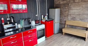 Общая кухня для приготовления (октябрь 2023).