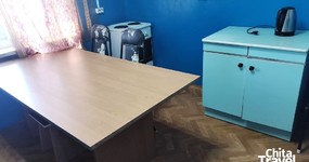 Корпус 1 №8 - 4 деревянные односпальные кровати. Отдельный вход. Холодильник, плитка, эл.чайник. ВИД НА ОЗЕРО (май 2025).