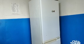 Корпус 1 №8 - 4 деревянные односпальные кровати. Отдельный вход. Холодильник, плитка, эл.чайник. ВИД НА ОЗЕРО (май 2025).