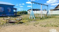 Детская площадка на первой линии (май 2025).