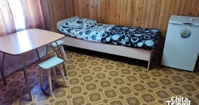 №13 (2-х местный) - две односпальные кровати, кухонная зона, холодильник, эл.чайник, кухонный гарнитур, стол, стулья, раковина (май 2025).