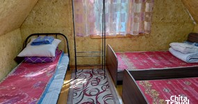 4-х местные домики (№1-7): 4 односпальные деревянные кровати, холодильник, эл. чайник, стол (июнь 2025).