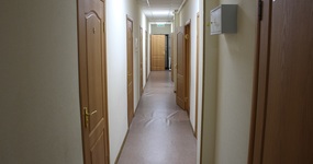 Коридор с номерами 