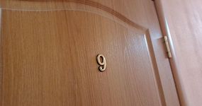 №9 (2 места) - 2 односпальные кровати, стол, стулья, телевизор (июнь 2026)